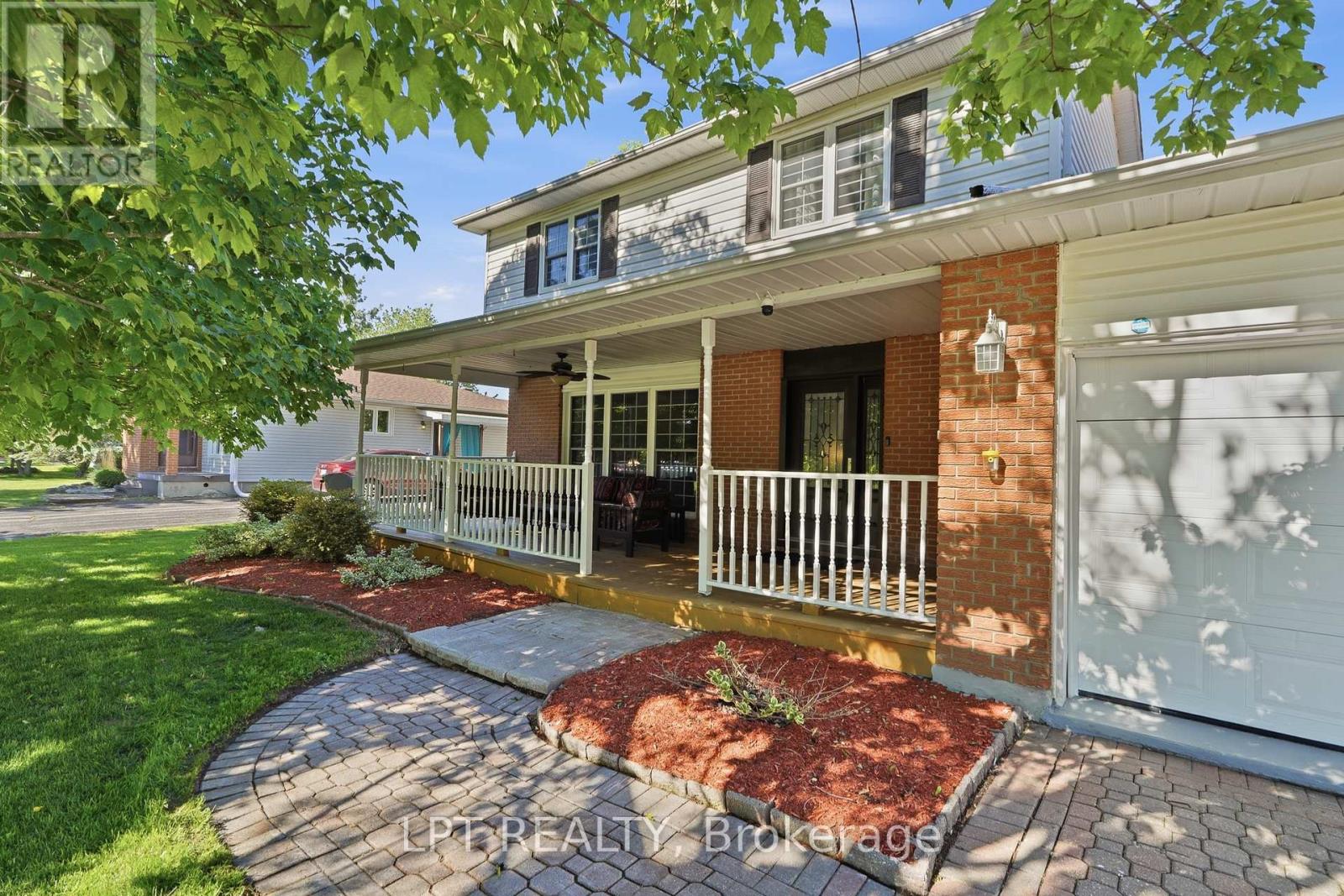 18 Louise Crescent, Russell, Ontario  K0A 1W0 - Photo 2 - X13435144