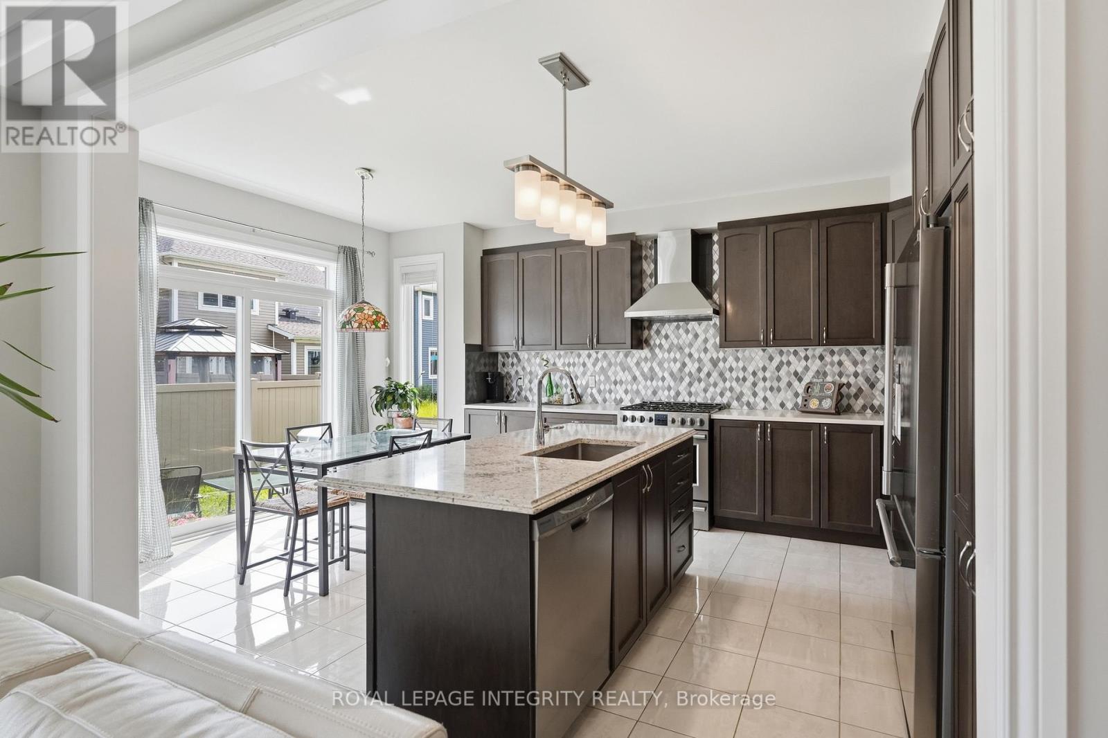 224 Ponderosa Street, Ottawa, Ontario  K2S 1E7 - Photo 12 - X13435156