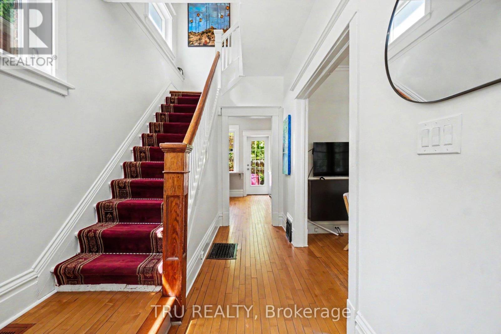 5 Grove Avenue, Ottawa, Ontario  K1S 3A5 - Photo 6 - X13435188