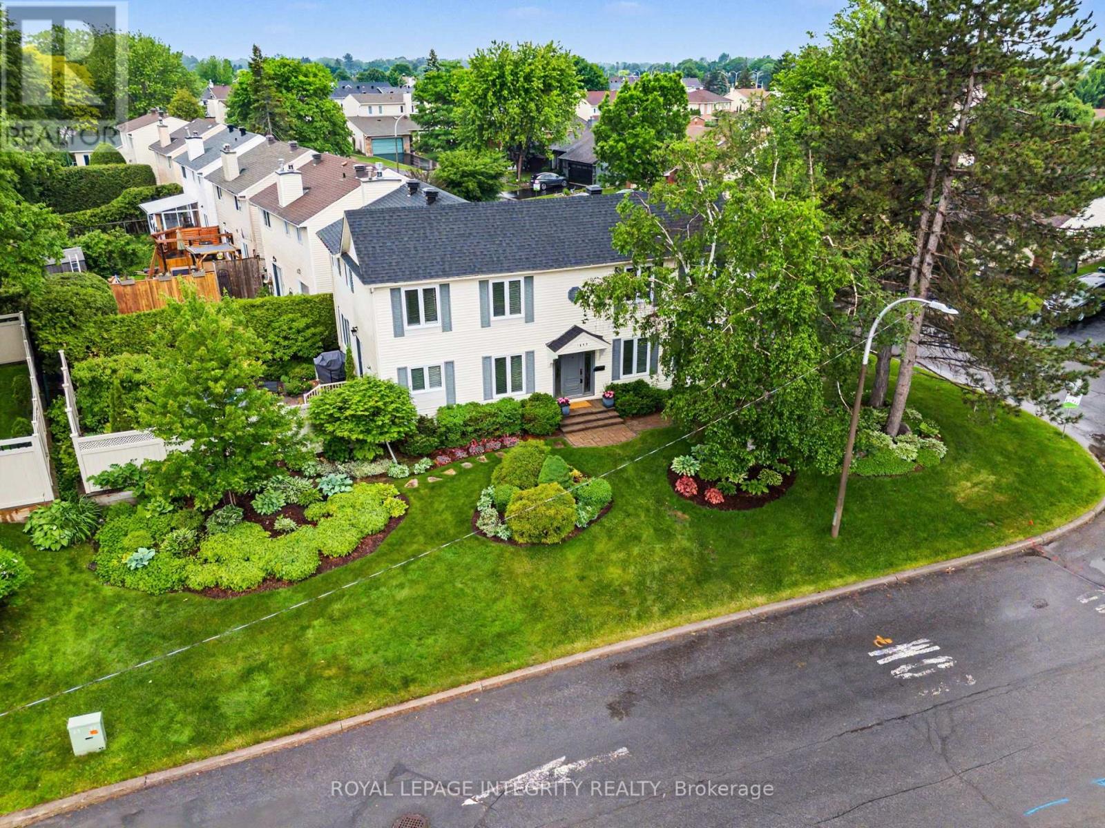 1642 Champneuf Drive, Ottawa, Ontario  K1C 4W1 - Photo 42 - X13435200