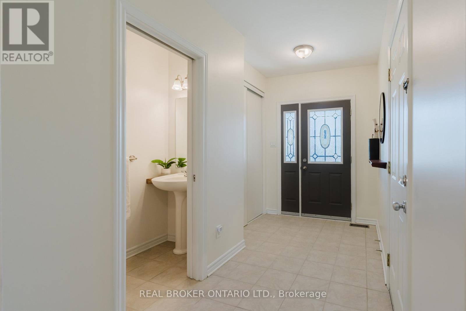 72 Frieday Street, Arnprior, Ontario  K7S 0A6 - Photo 2 - X13435276