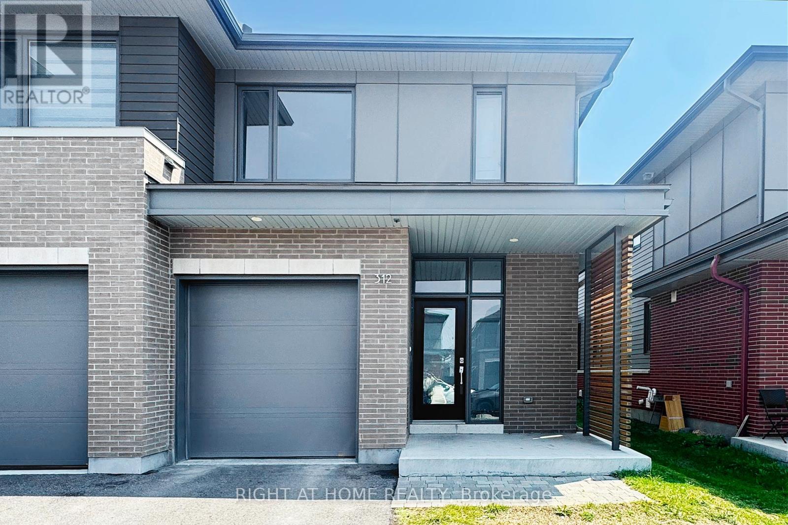 312 Wigwas Street, Ottawa, Ontario  K1K 5A1 - Photo 1 - X13435298