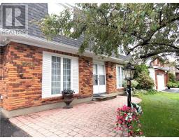 3288 CLEARWATER CRESCENT, Ottawa, Ontario