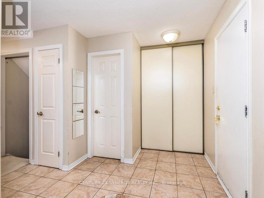 1 Winnegreen Court, Ottawa, Ontario  K1G 5P3 - Photo 6 - X13435384