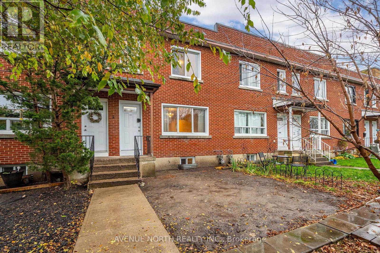 1202 Summerville Avenue, Ottawa, Ontario  K1Z 8G4 - Photo 1 - X13435392