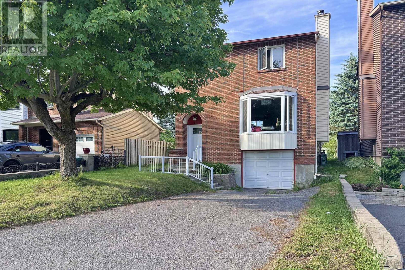 13 Coolspring Crescent, Ottawa, Ontario  K2E 7M7 - Photo 1 - X13435520