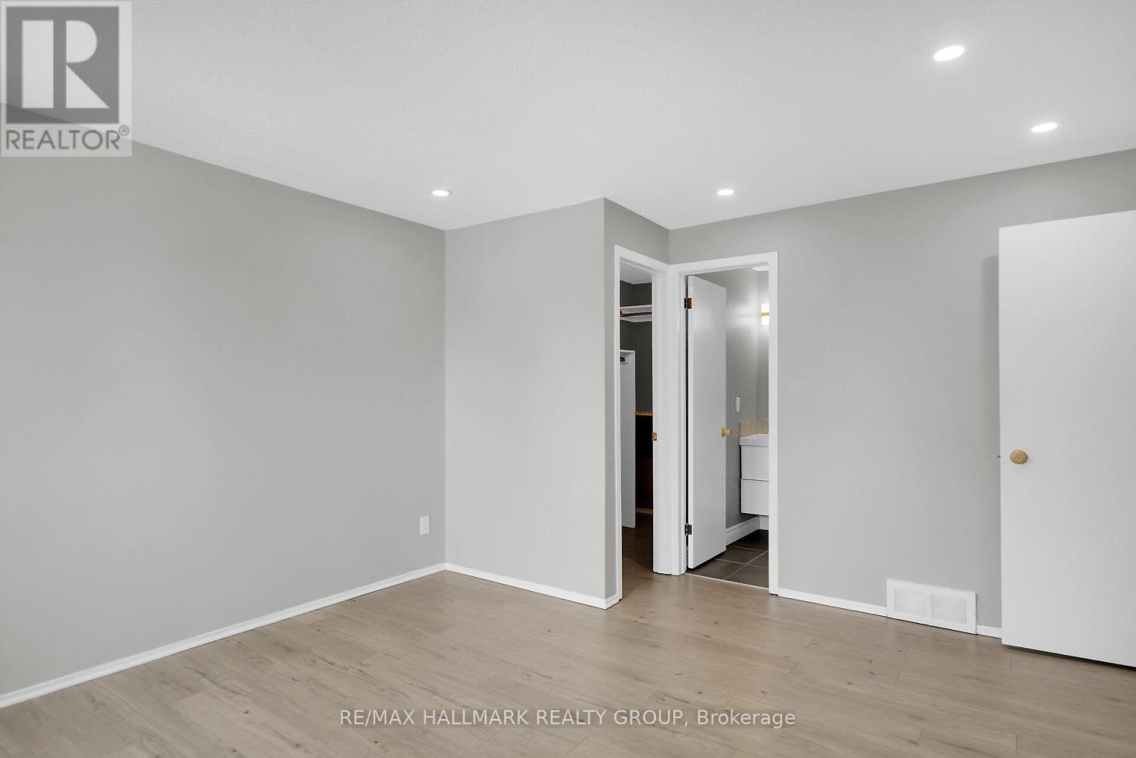 13 Coolspring Crescent, Ottawa, Ontario  K2E 7M7 - Photo 13 - X13435520