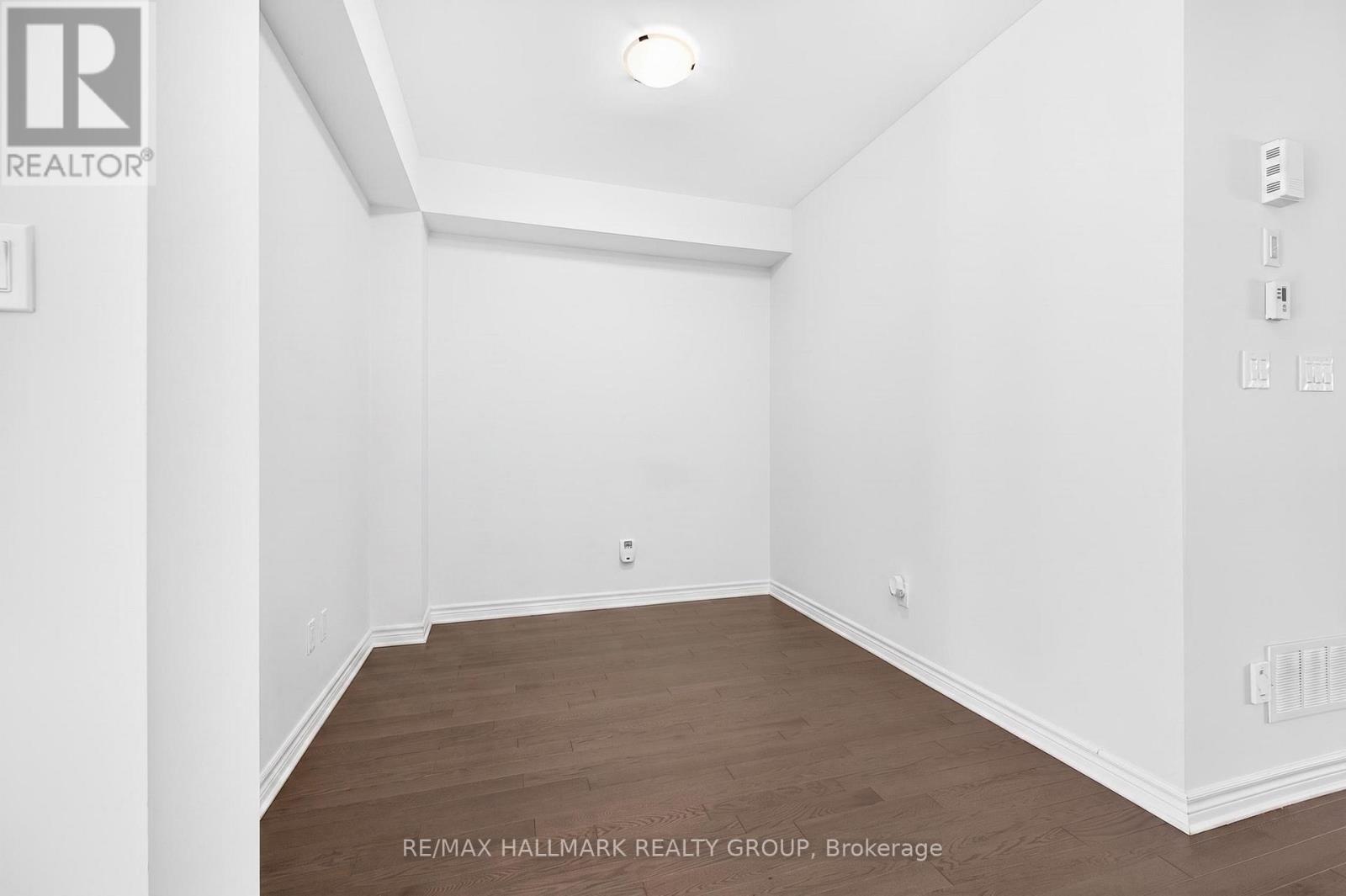 720 Miikana Road, Ottawa, Ontario  K1X 0H7 - Photo 3 - X13435542
