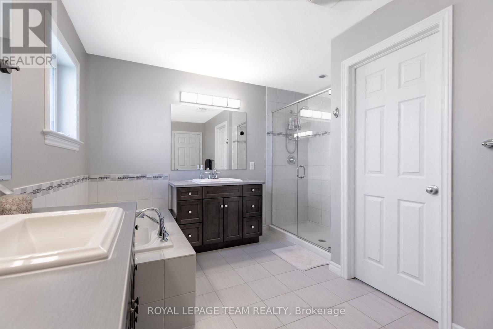 512 Breccia Heights, Ottawa, Ontario  K2T 0L6 - Photo 31 - X13435556