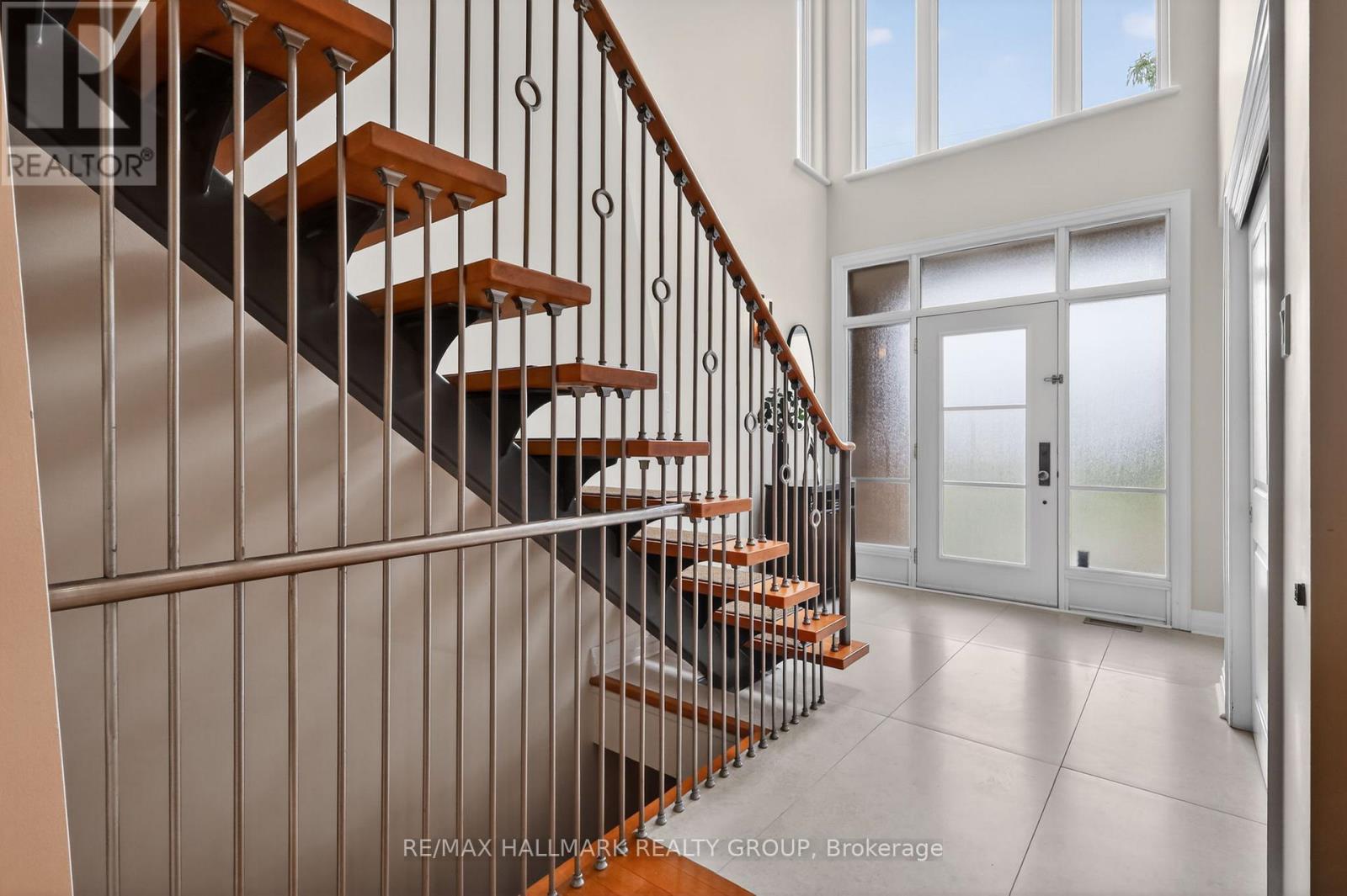 1934 Lenester Avenue, Ottawa, Ontario  K2A 1J9 - Photo 3 - X13435800