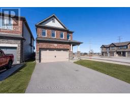 40 TAPADERO AVENUE, Ottawa, Ontario