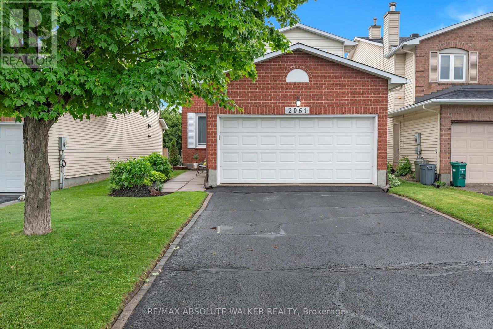 2061 LEGRAND CRESCENT, Ottawa, Ontario