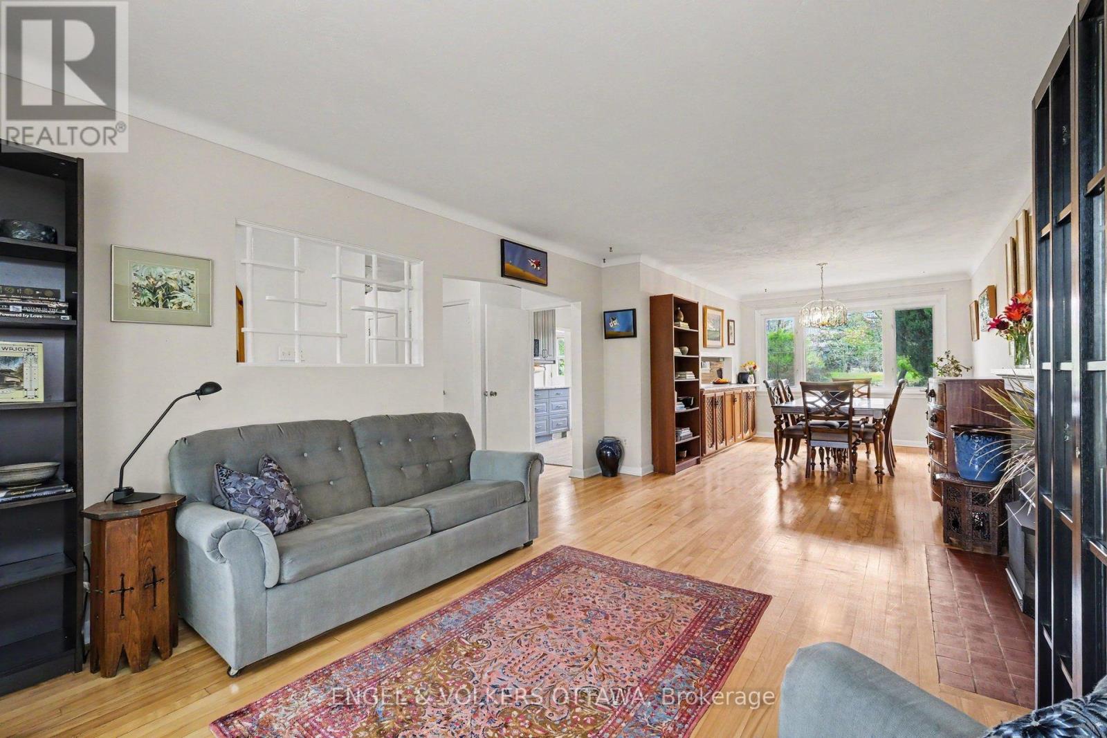 1113 Field Street, Ottawa, Ontario  K2C 2P6 - Photo 7 - X13435946