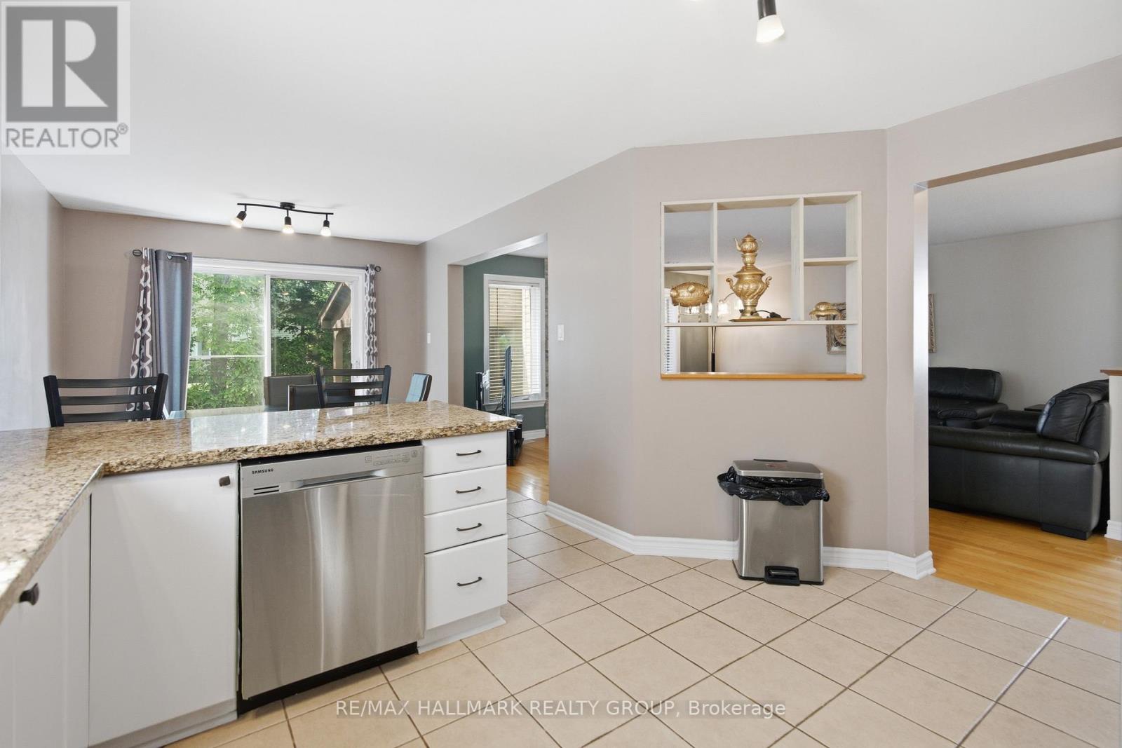 800 Long Point Circle, Ottawa, Ontario  K1T 4H6 - Photo 22 - X13435950
