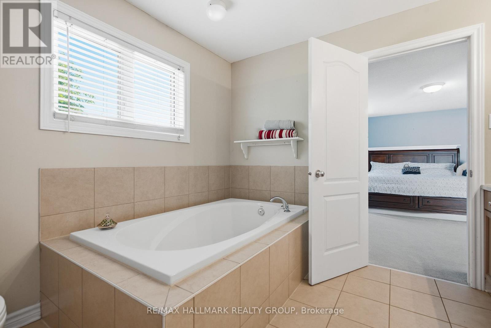 800 Long Point Circle, Ottawa, Ontario  K1T 4H6 - Photo 30 - X13435950