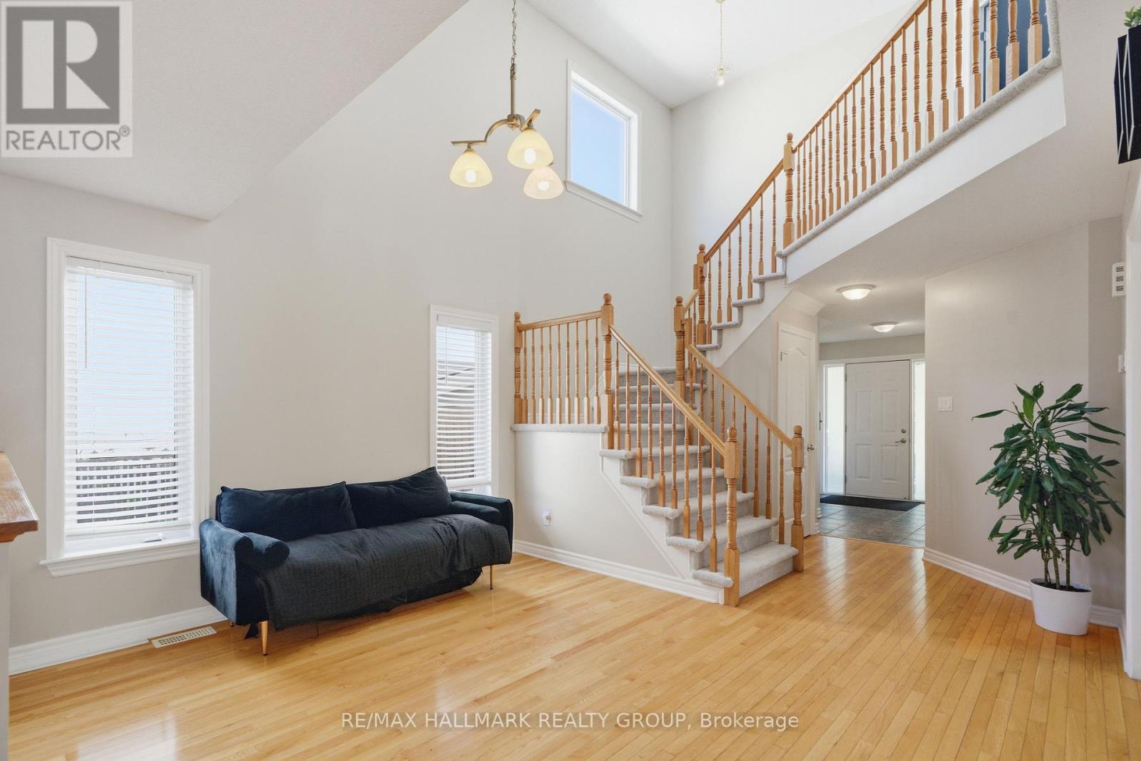 800 Long Point Circle, Ottawa, Ontario  K1T 4H6 - Photo 6 - X13435950