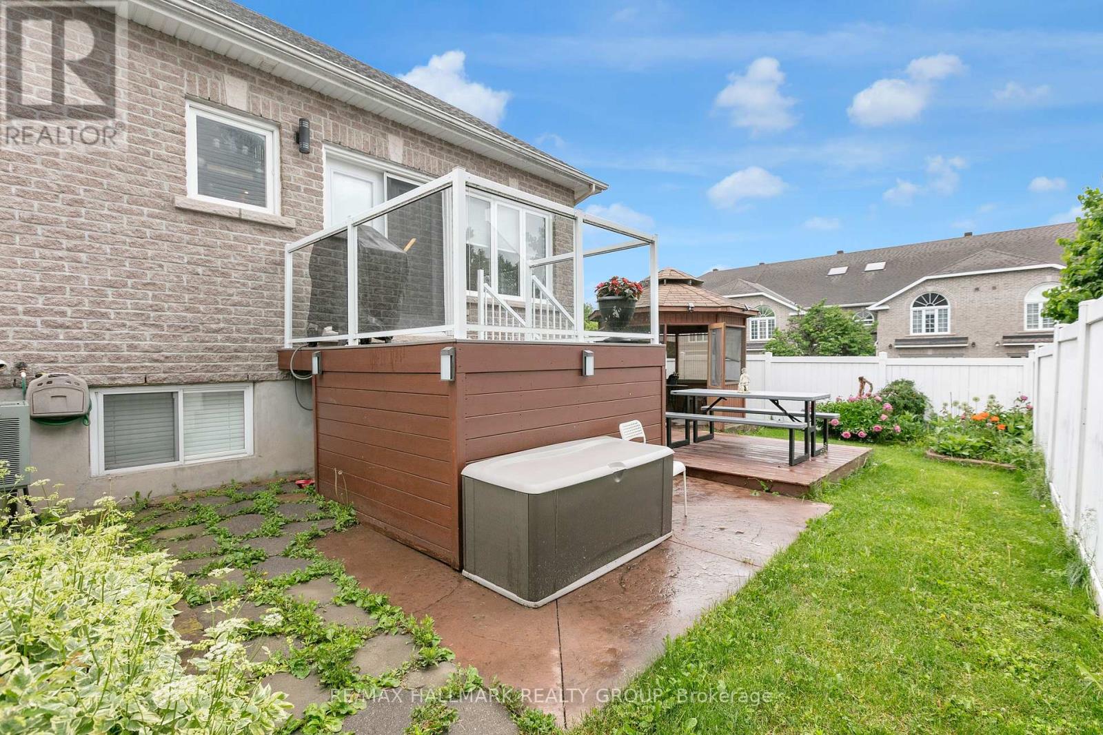 2051 Frank Bender Street, Ottawa, Ontario  K1C 1M7 - Photo 30 - X13435986