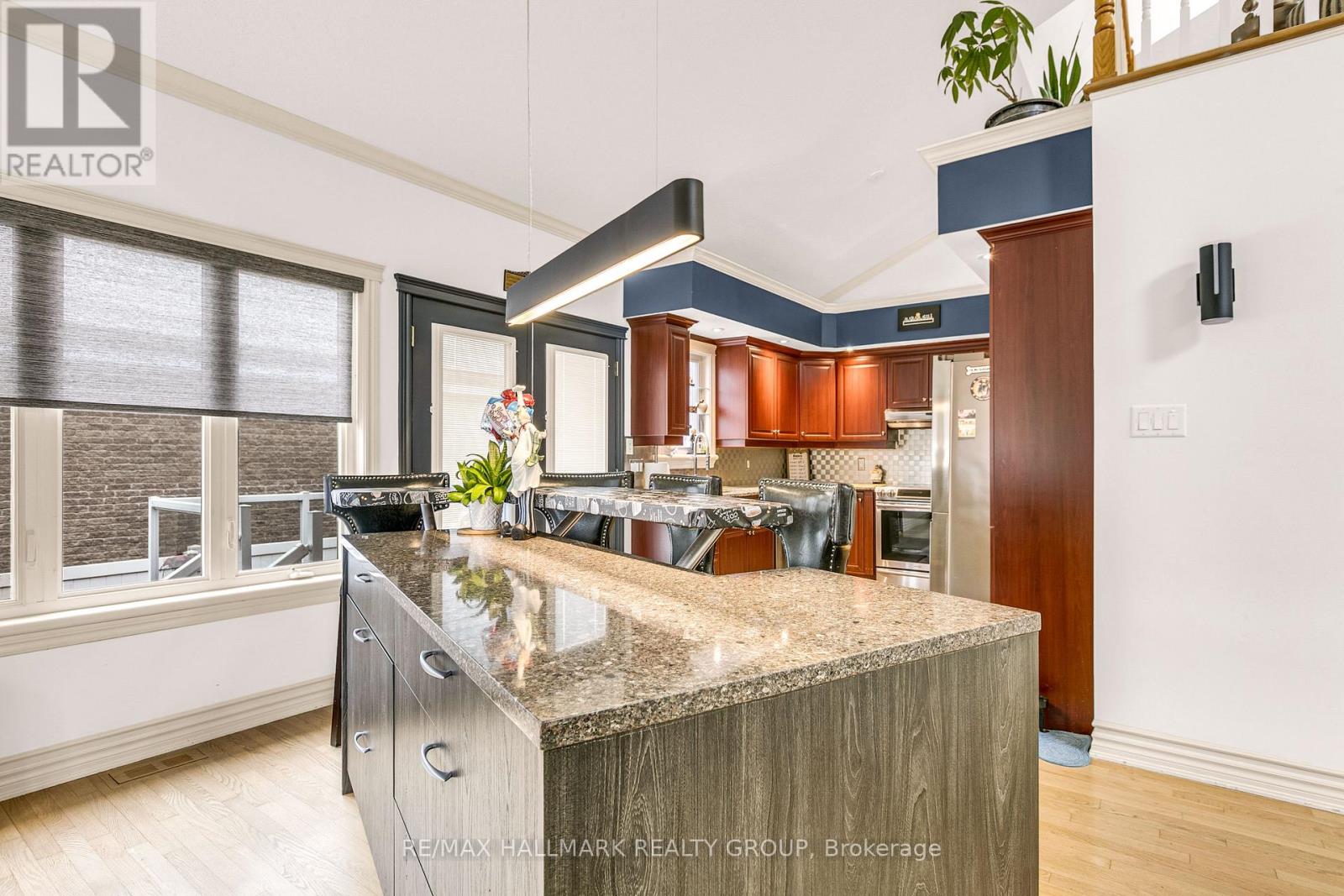 2051 Frank Bender Street, Ottawa, Ontario  K1C 1M7 - Photo 8 - X13435986