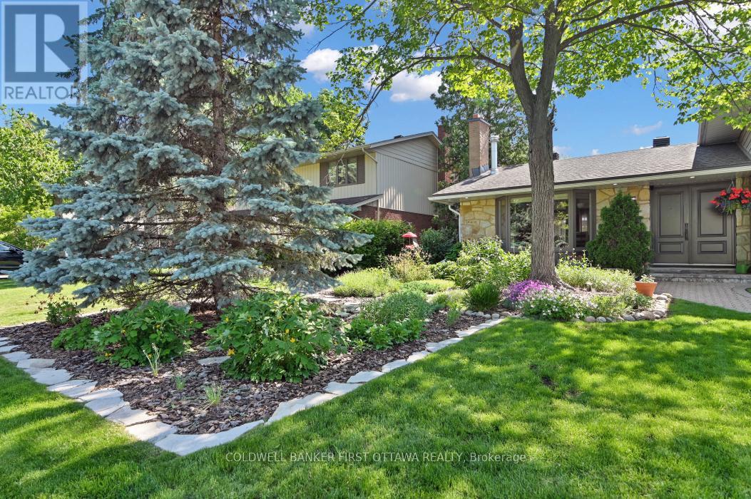 580 Duff Crescent, Ottawa, Ontario  K1J 7C5 - Photo 3 - X13436050