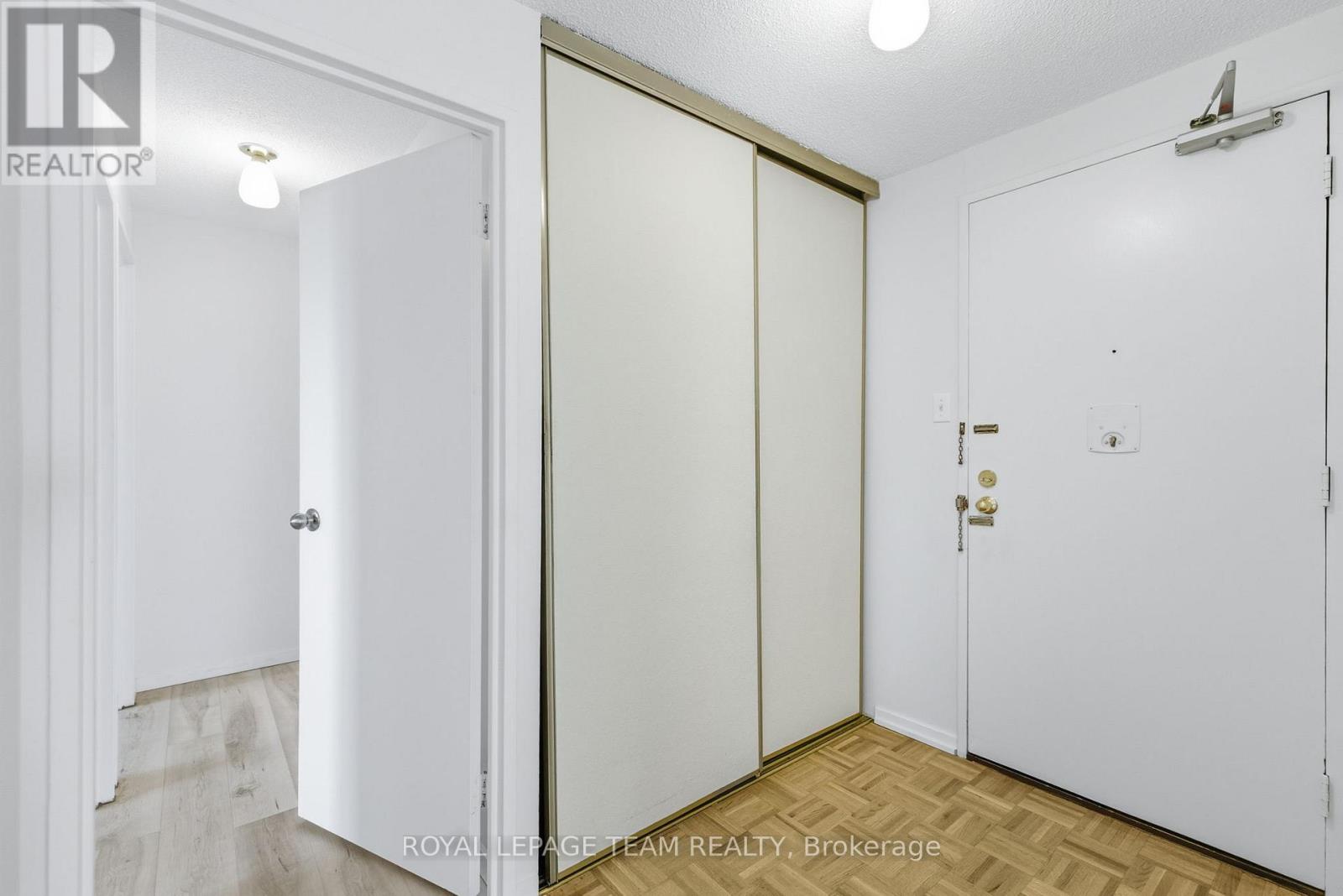 507 - 1081 Ambleside Drive, Ottawa, Ontario  K2B 8C8 - Photo 4 - X13436136