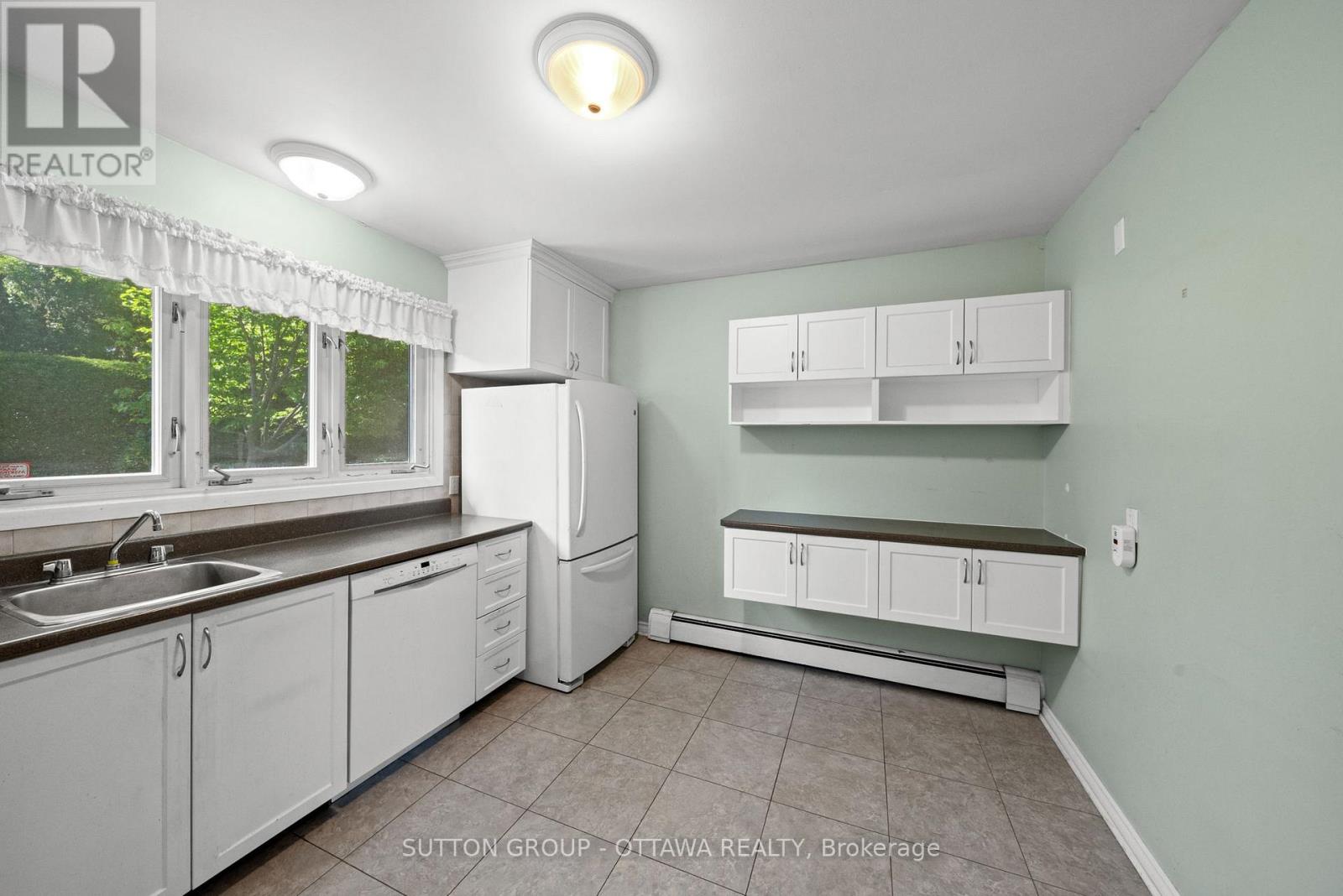 147 Banning Road, Ottawa, Ontario  K2L 1C5 - Photo 12 - X13436138