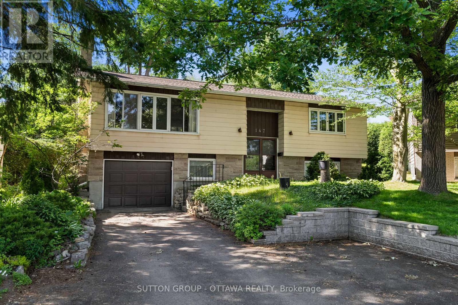 147 Banning Road, Ottawa, Ontario  K2L 1C5 - Photo 3 - X13436138