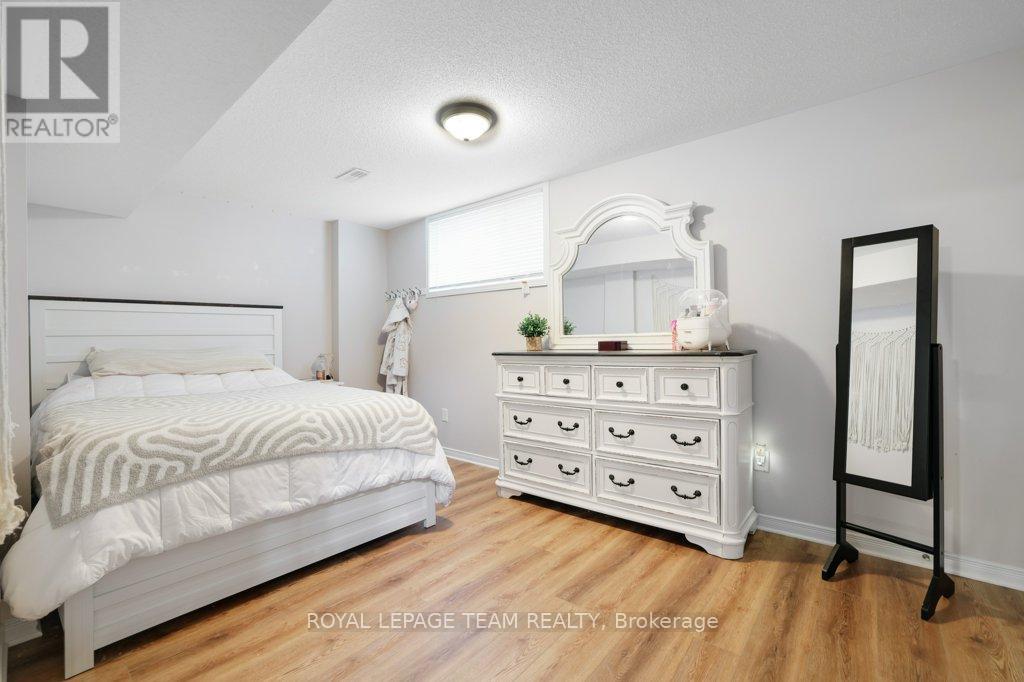 556 Dalewood Crescent, Ottawa, Ontario  K2S 0L3 - Photo 22 - X13436622