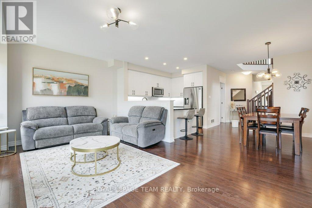 702 Vivera Place, Ottawa, Ontario  K2S 2M8 - Photo 12 - X13436628