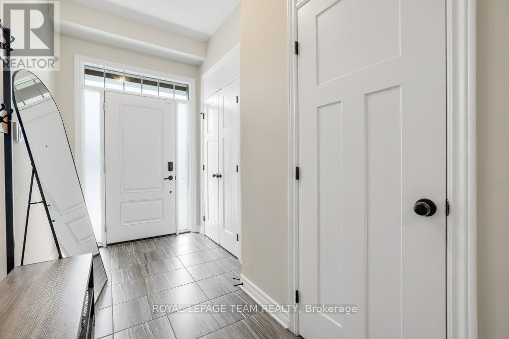 702 Vivera Place, Ottawa, Ontario  K2S 2M8 - Photo 5 - X13436628