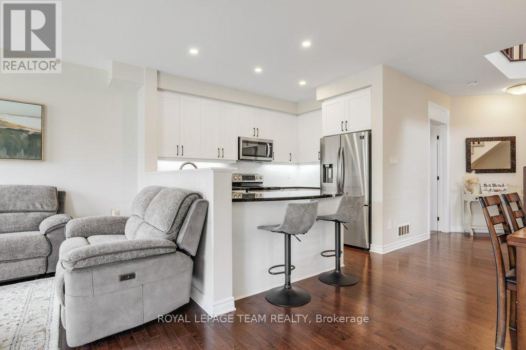 702 Vivera Place, Ottawa, Ontario  K2S 2M8 - Photo 7 - X13436628