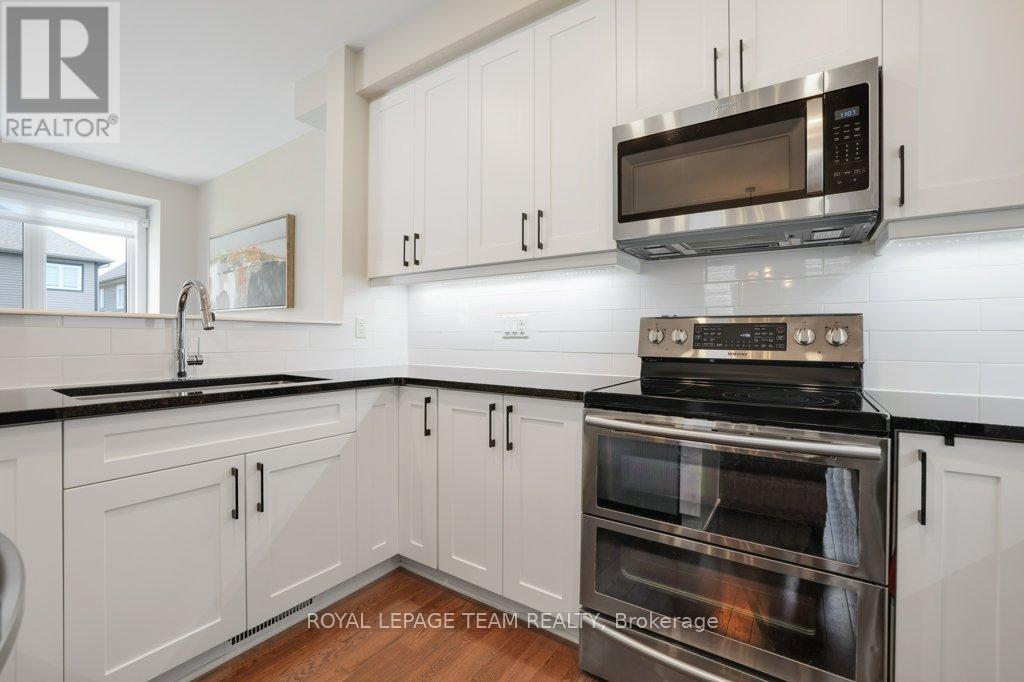 702 Vivera Place, Ottawa, Ontario  K2S 2M8 - Photo 8 - X13436628