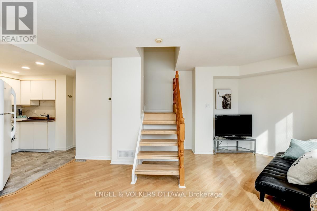 158 Rochester Street, Ottawa, Ontario  K1R 7M4 - Photo 6 - X13436890