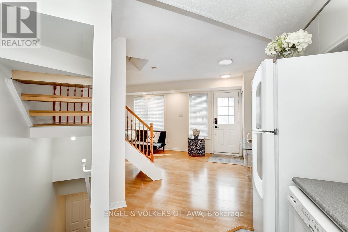 158 Rochester Street, Ottawa, Ontario  K1R 7M4 - Photo 9 - X13436890