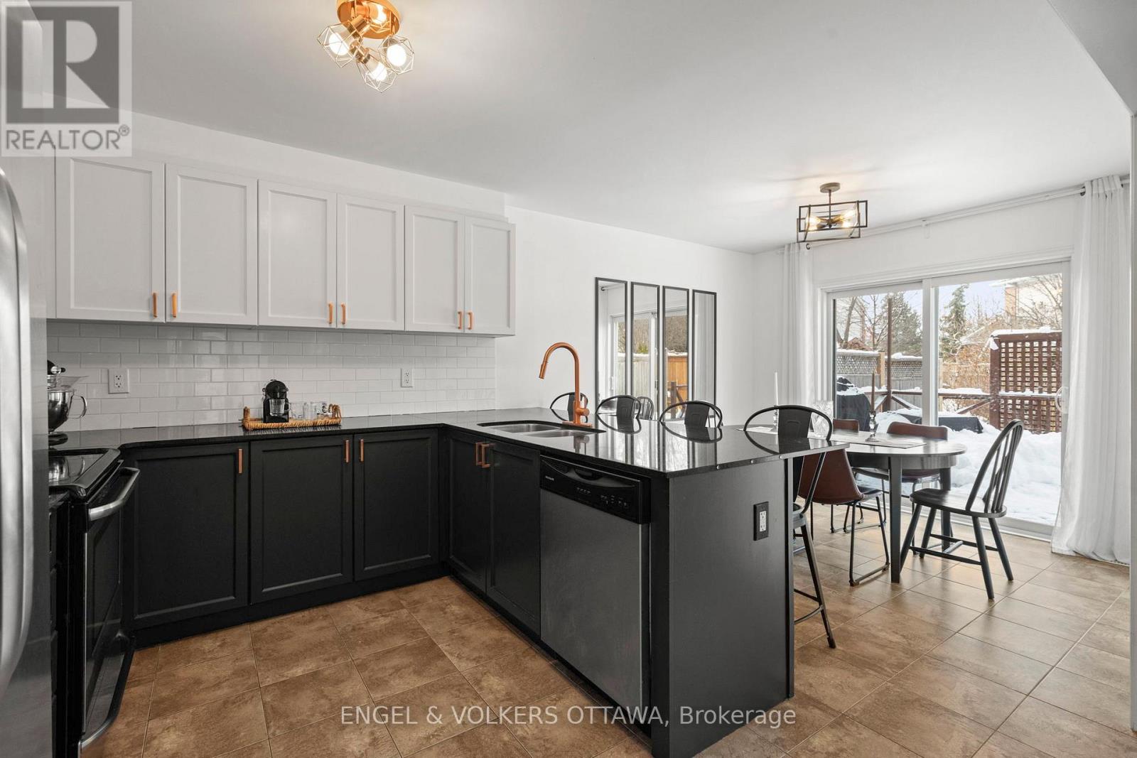 166 Lily Pond Street, Ottawa, Ontario  K2M 0J5 - Photo 12 - X13436938