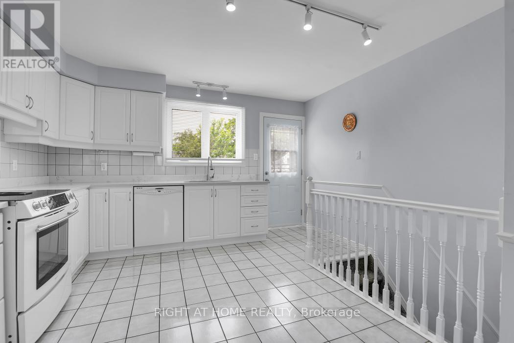 2159 Monson Crescent, Ottawa, Ontario  K1J 6A7 - Photo 10 - X13436946