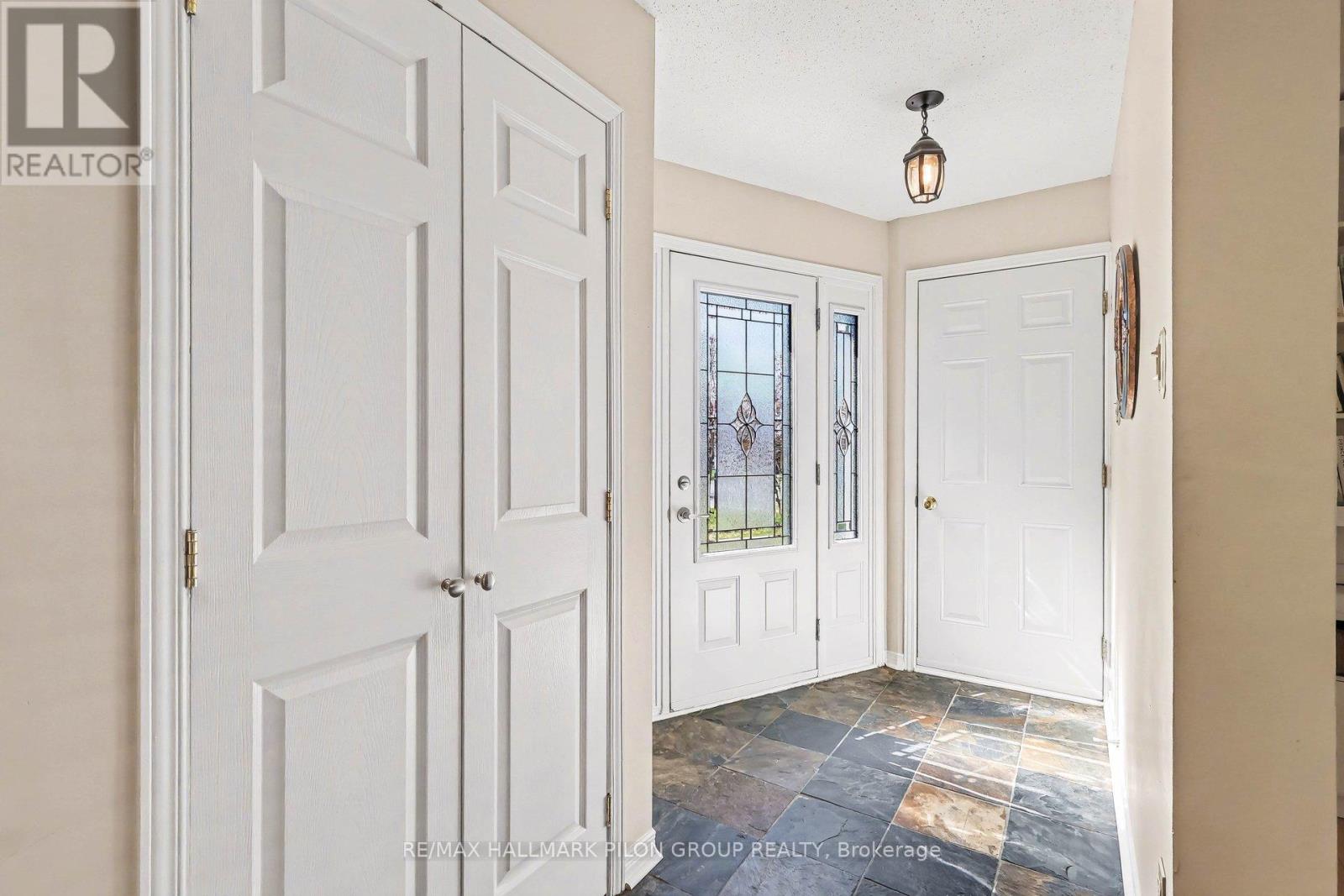 6321 Beausejour Drive, Ottawa, Ontario  K1C 3J6 - Photo 11 - X13437216
