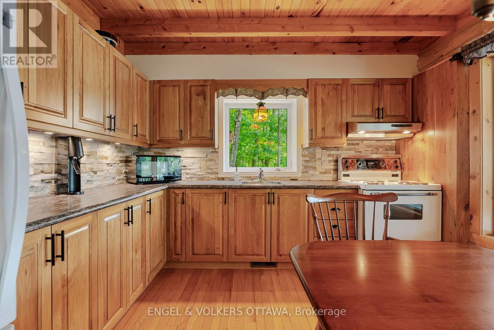 216 Connies Lane, Rideau Lakes, Ontario  K0G 1X0 - Photo 17 - X13437382