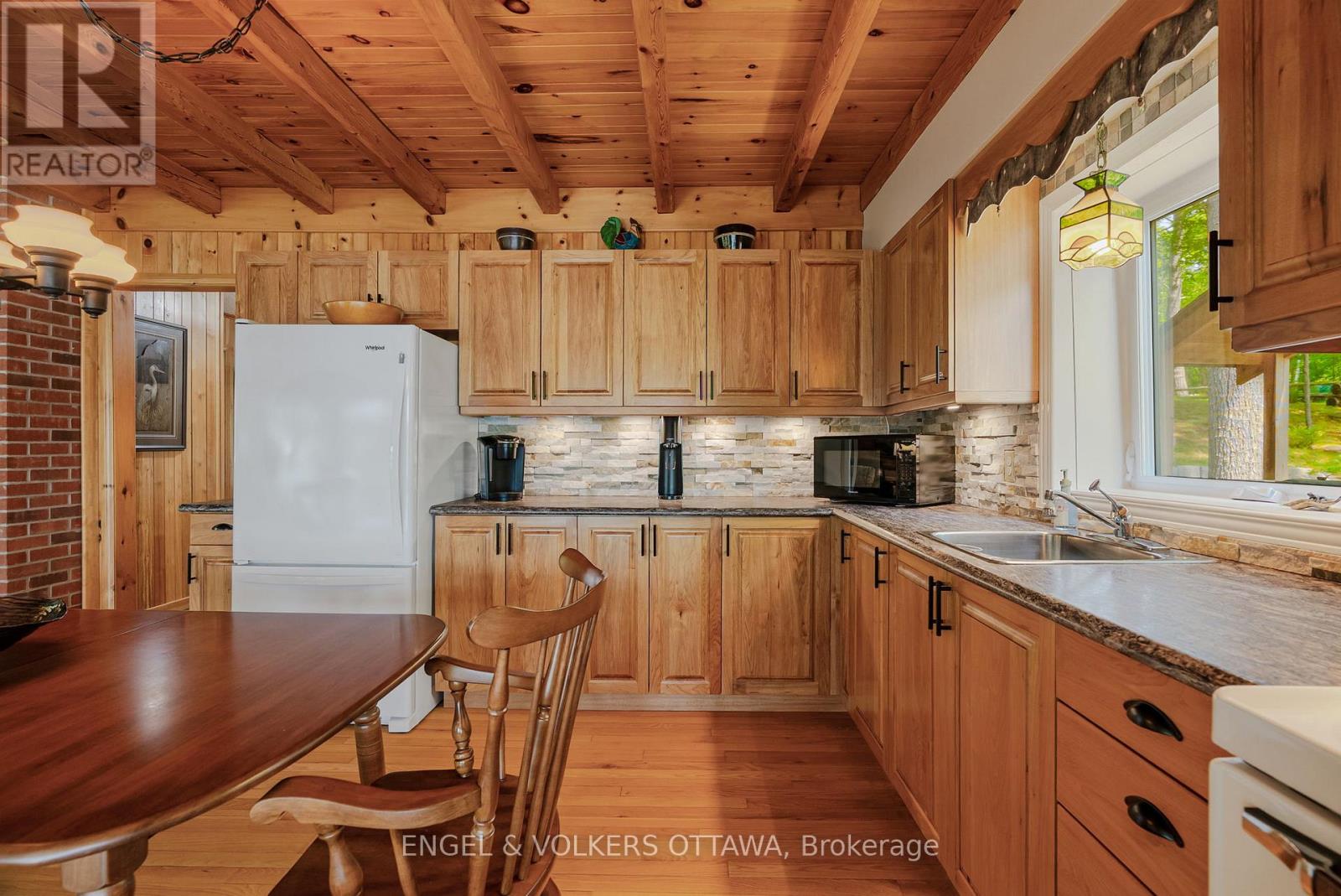 216 Connies Lane, Rideau Lakes, Ontario  K0G 1X0 - Photo 18 - X13437382