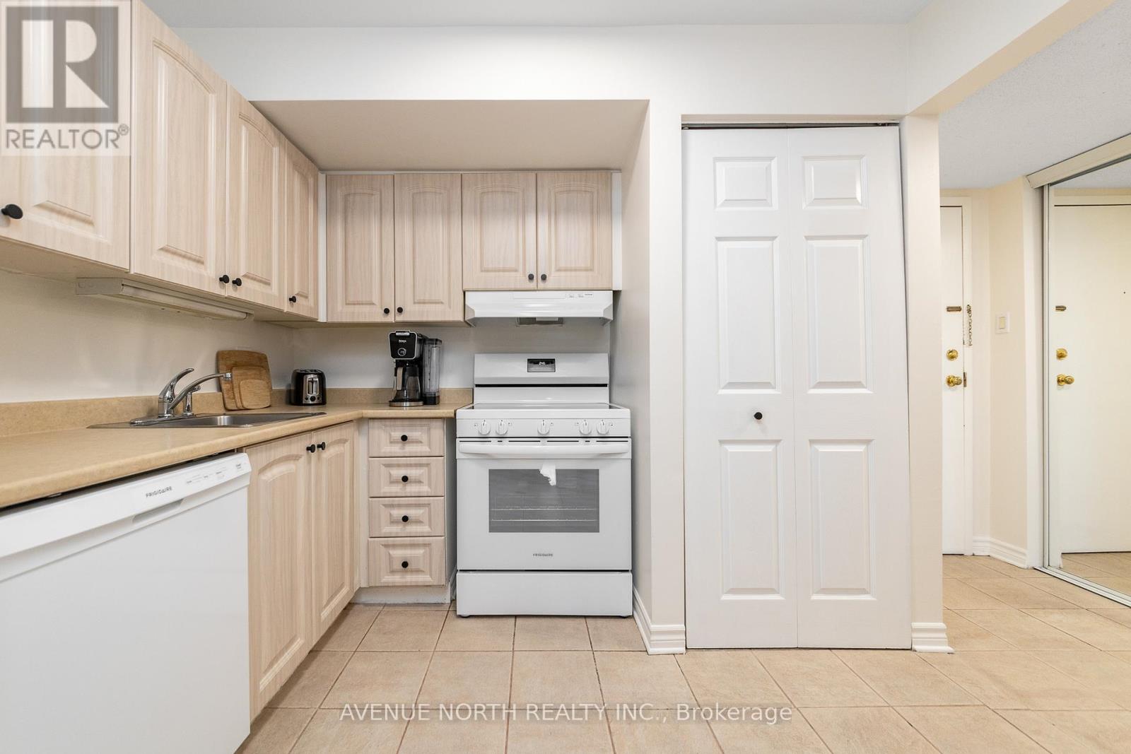 202 - 270 Lorry Greenberg Drive, Ottawa, Ontario  K1T 3K2 - Photo 5 - X13437454