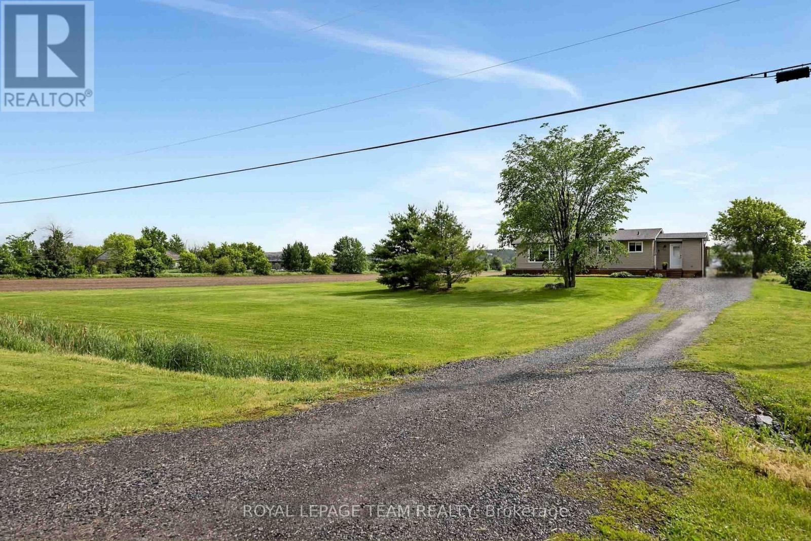 3217 Woodkilton Road, Ottawa, Ontario  K0A 1T0 - Photo 3 - X13437706