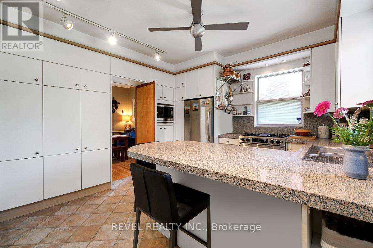 320 Clemow Avenue, Ottawa, Ontario  K1S 2B8 - Photo 15 - X13437870