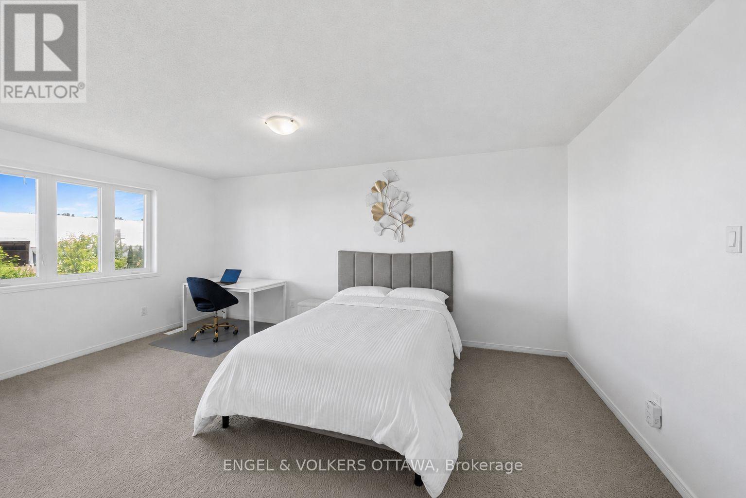 212 Macoun Circle, Ottawa, Ontario  K1T 0H9 - Photo 13 - X13437934