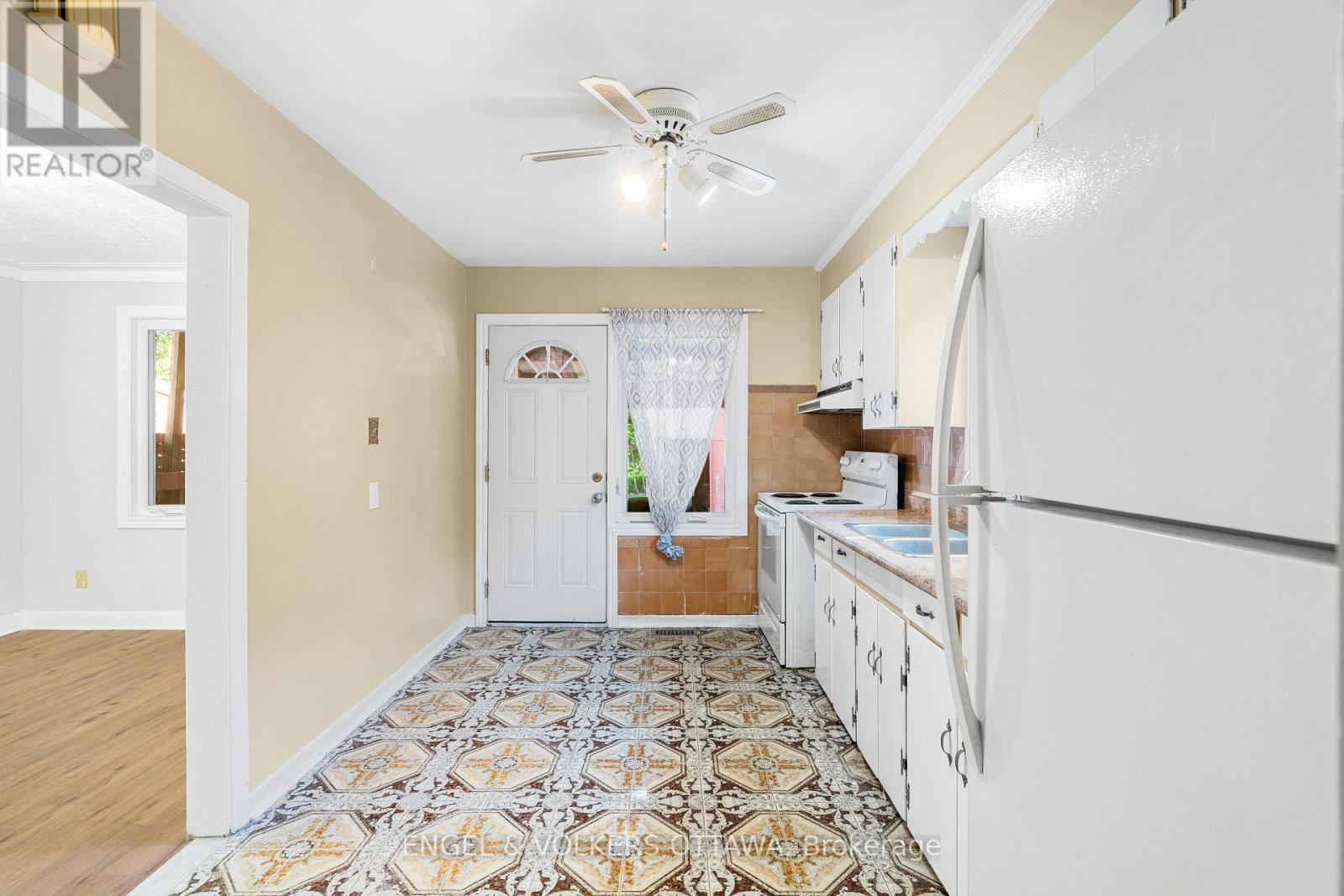 1402 Kilborn Avenue, Ottawa, Ontario  K1H 6L8 - Photo 12 - X13437940