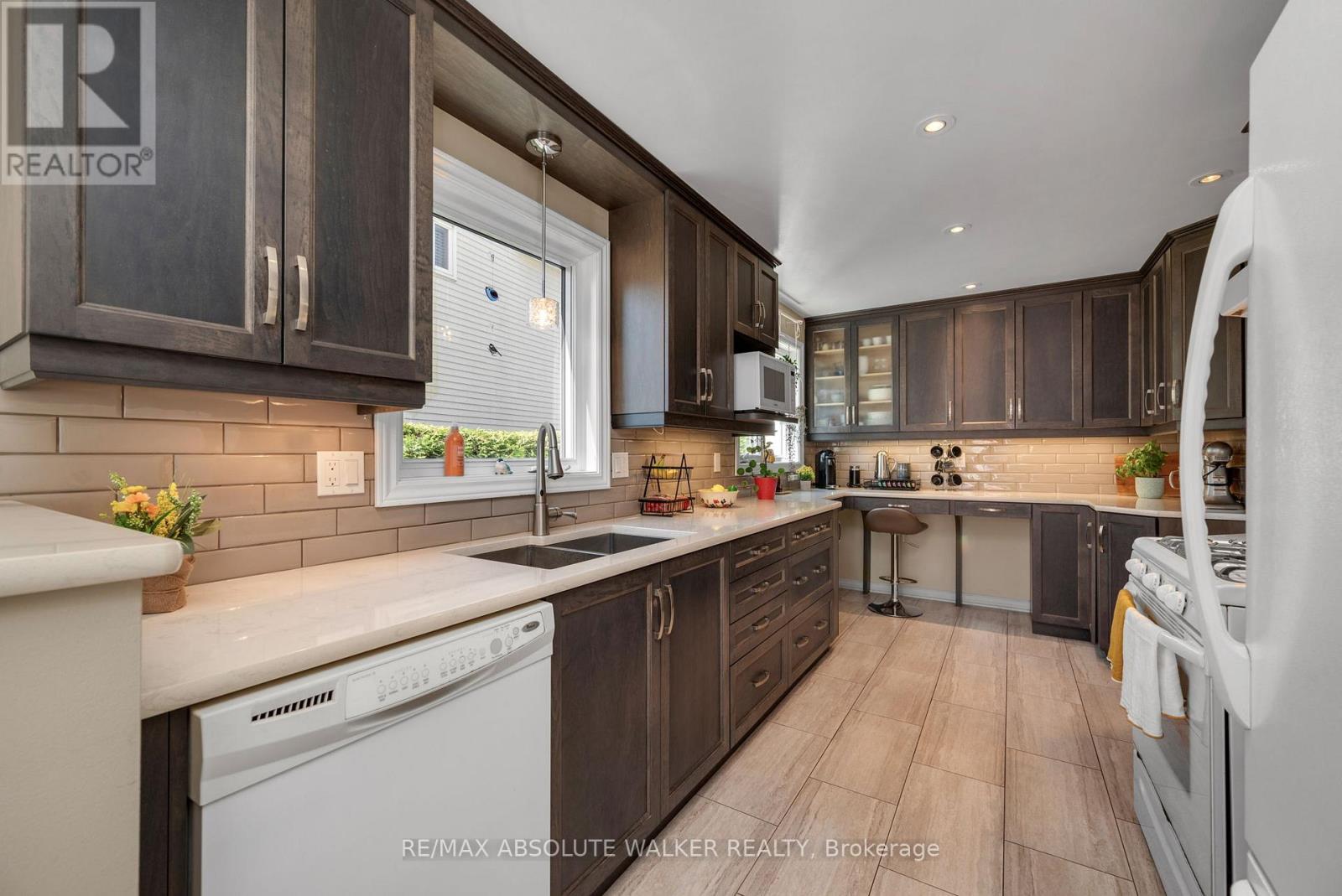 1546 Meadowfield Place, Ottawa, Ontario  K1C 5V9 - Photo 12 - X13438122