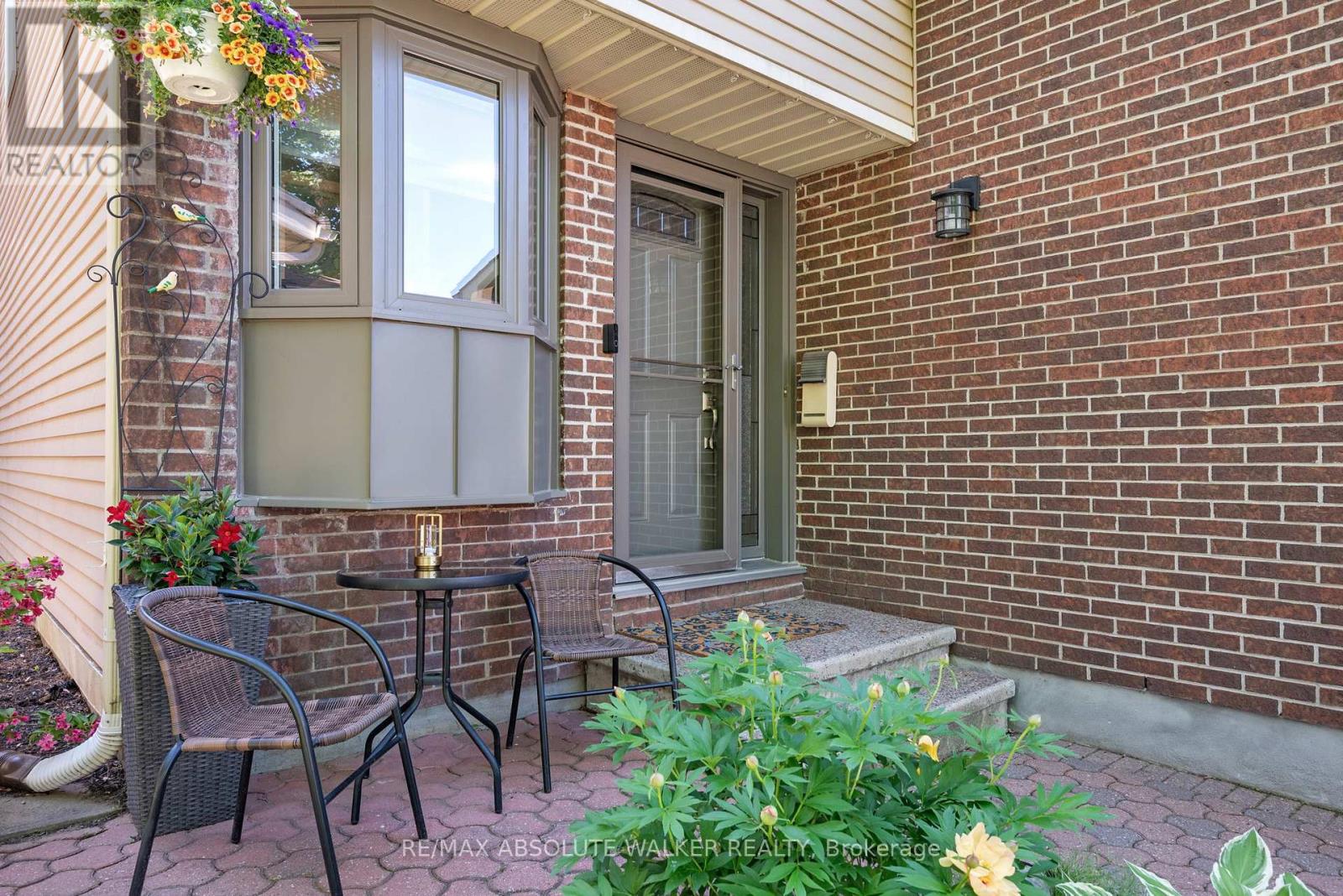 1546 Meadowfield Place, Ottawa, Ontario  K1C 5V9 - Photo 3 - X13438122