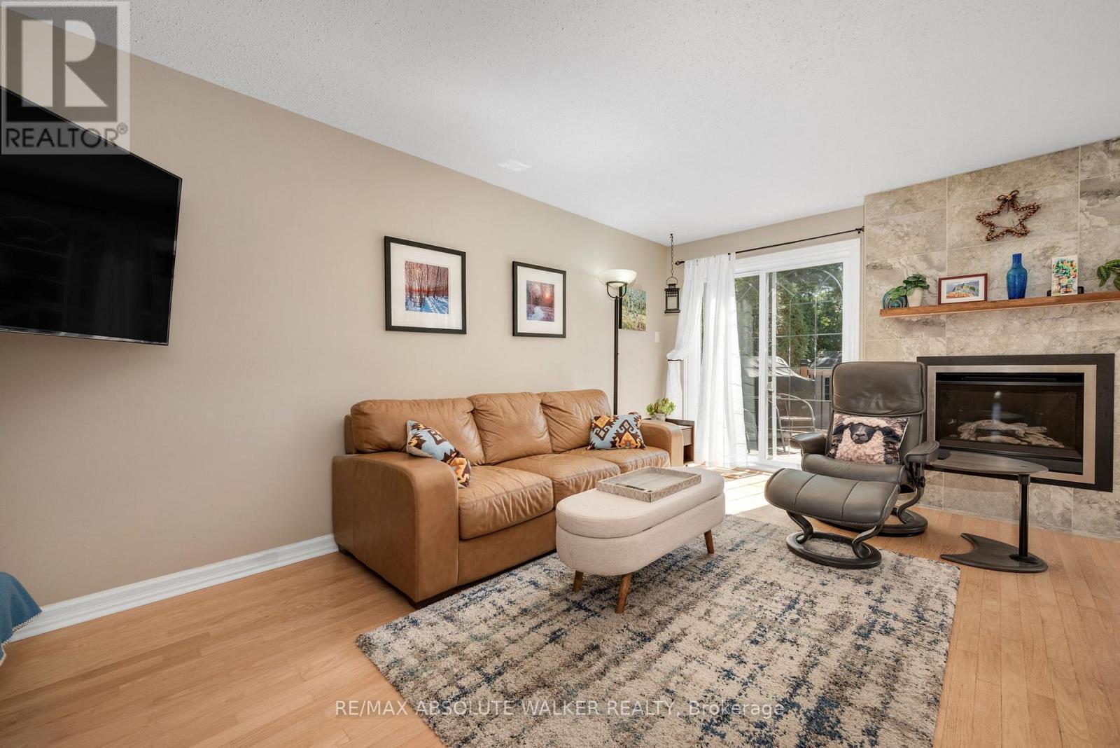 1546 Meadowfield Place, Ottawa, Ontario  K1C 5V9 - Photo 5 - X13438122