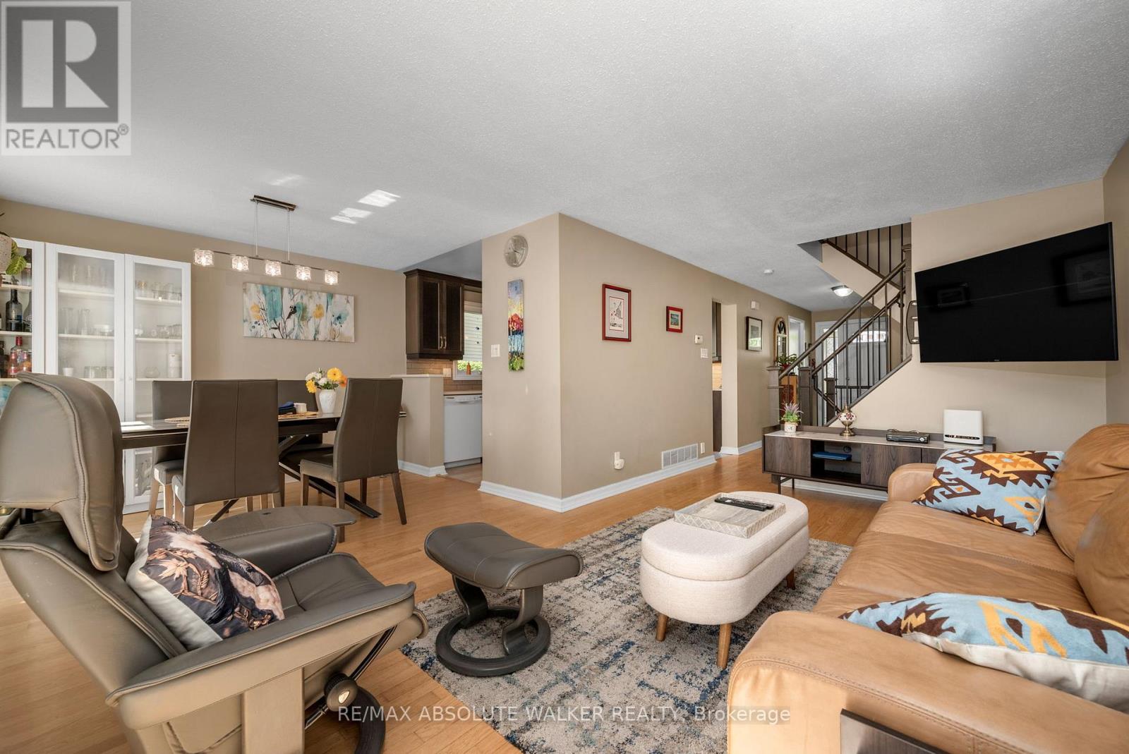 1546 Meadowfield Place, Ottawa, Ontario  K1C 5V9 - Photo 9 - X13438122