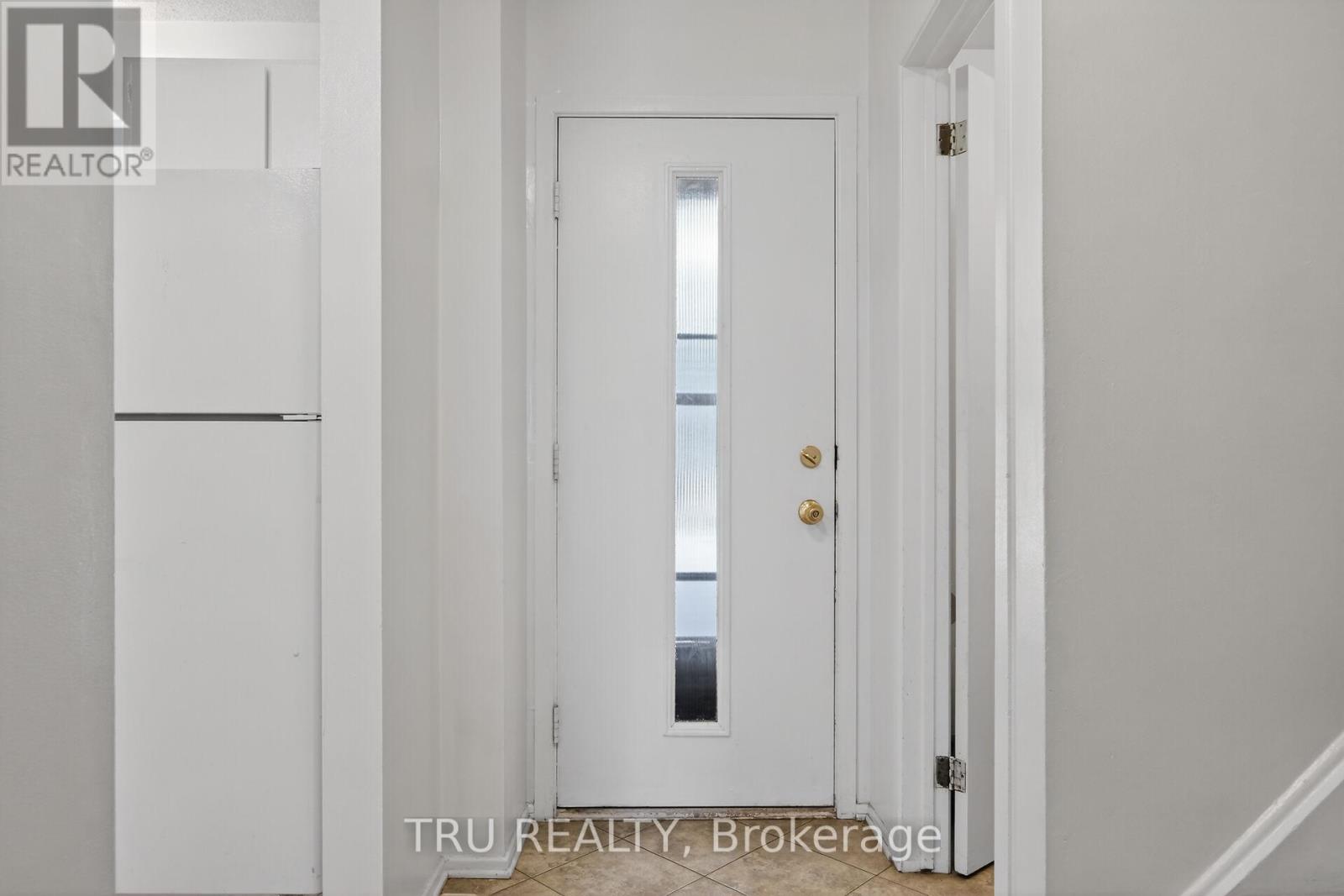 16-164 Barrow Crescent, Ottawa, Ontario  K2L 2J1 - Photo 2 - X13438182