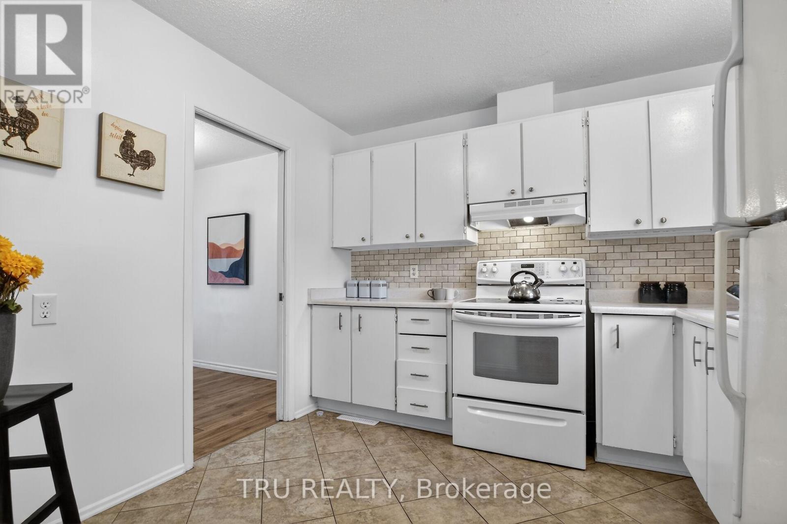 16-164 Barrow Crescent, Ottawa, Ontario  K2L 2J1 - Photo 6 - X13438182