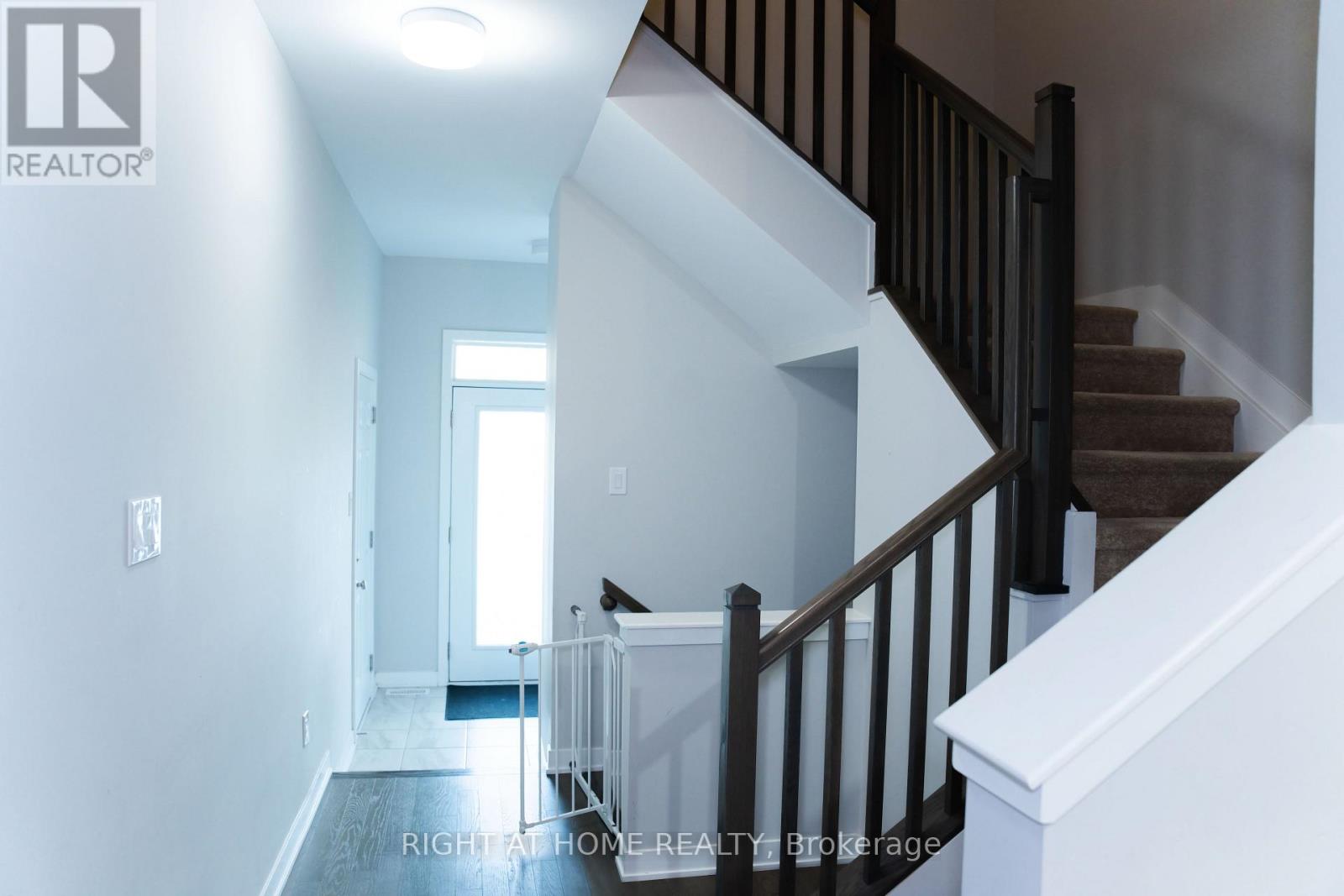 76 Kindred Row, Ottawa, Ontario  K2S 3A2 - Photo 3 - X13438266